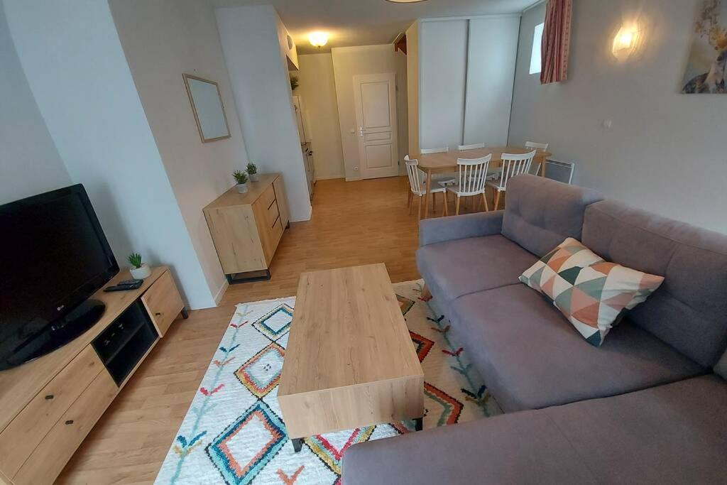 Appartement Moderne, Hyper-Centre - 6/8 Pers. Bagneres-de-Luchon Екстер'єр фото